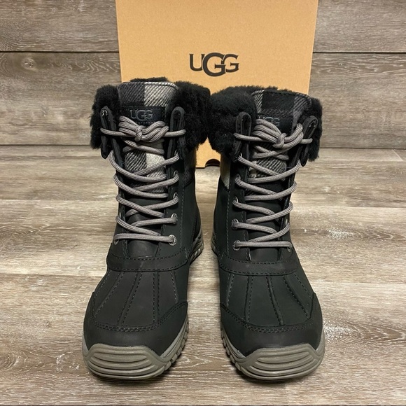 Ugg | Adirondack II Plaid Waterproof Snow Boots Black Size 6 NEW - Picture 2 of 8